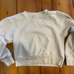 Beyond yoga XS crop sweatshirt